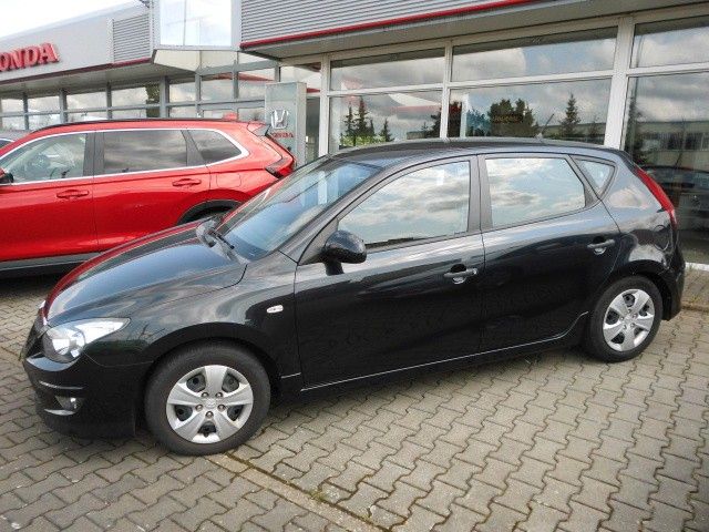 i30