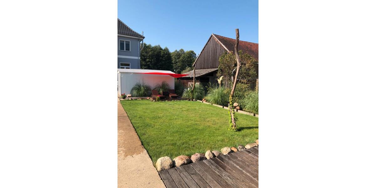 Wohnung auf ruhigem Grundstück zu vermieten 5 zimmer