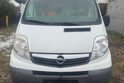 Opel Vivaro 304.000 km 2.700 &euro; Recklinghausen 45661