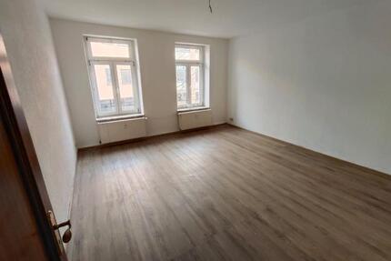2-Zimmer Erdgeschoßwohnung in Gera Zentrum mit Einbauküche und Gäste WC