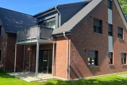 3-Zimmer-NEUBAU-Wohnung mit Terrasse & Carport
