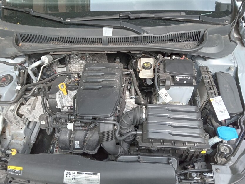 VW Polo 61.150 km 11.600 € Berlin 10178