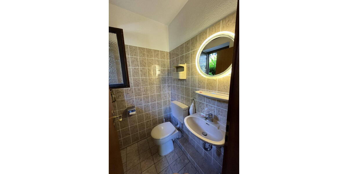 Einfamilienhaus Rellingen - 7 Zimmer, 202 m&sup2;, 2.300&euro; | Angebot:26806000