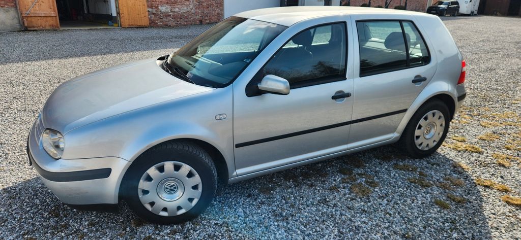 VW Golf 140.380 km 2.890 &euro; Iffeldorf 82393