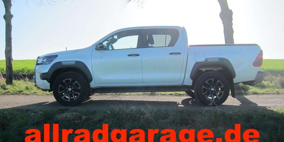 Toyota Hilux 106.000 km 41.500 &euro; Köln 50678