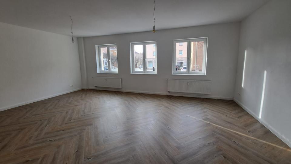 Geräumige 5-Zimmer-Wohnung in Gera mit Balkon und modernem Badezimmer 5 zimmer