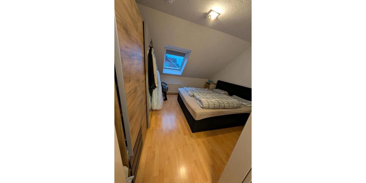 Dachgeschoßwohnung Oldenburg Kreyenbrück - 2 Zimmer, 44 m&sup2;, 430&euro; | Angebot:25423545