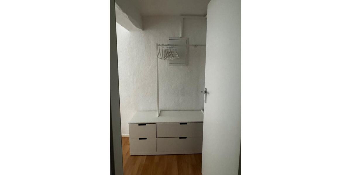 Etagenwohnung Marburg - 2 Zimmer, 25 m&sup2;, 600&euro; | Angebot:26368487