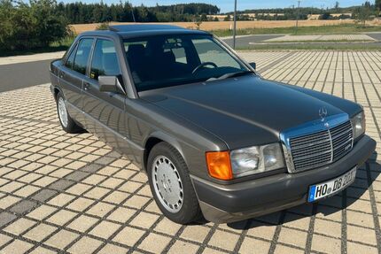 Mercedes-Benz 190 234.164 km 12.999 &euro; Leupoldsgrün 95191
