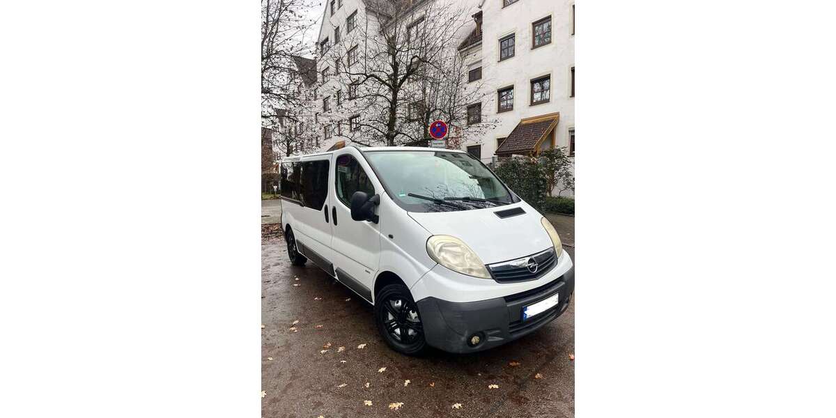 Opel Vivaro 233.000 km 5.900 &euro; kempten 87439