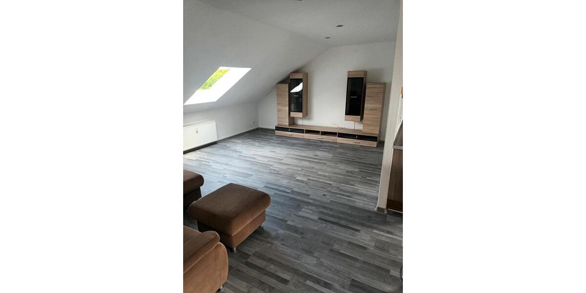 Dachgeschoßwohnung Rennerod - 4 Zimmer, 118 m&sup2;, 125.000&euro; | Angebot:26840332