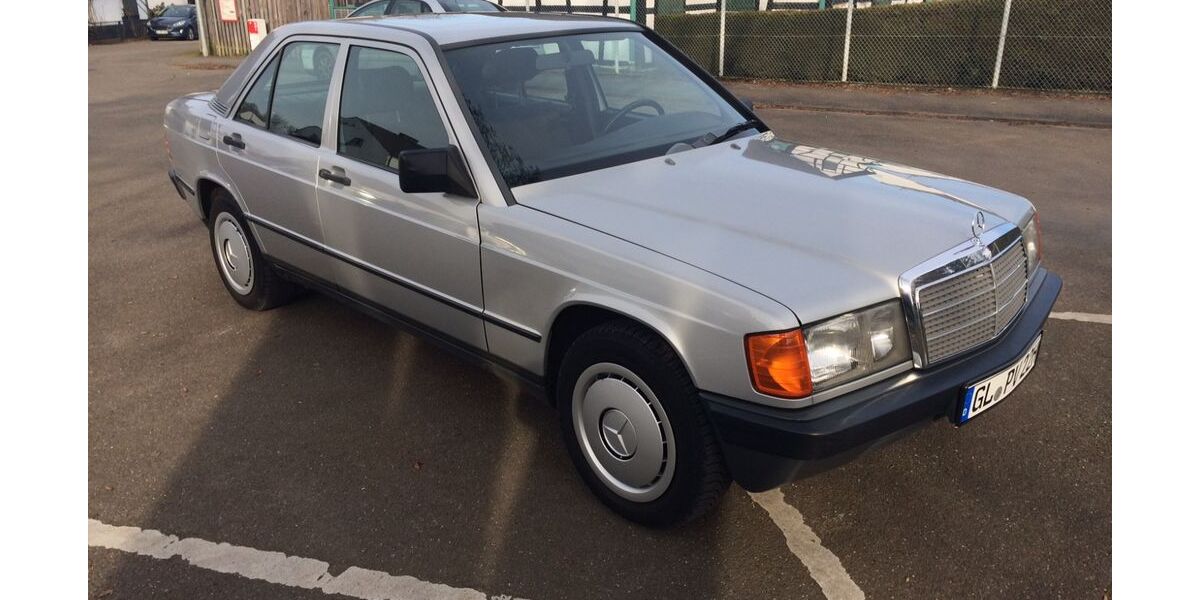Mercedes-Benz 190 102.000 km 10.900 &euro; Köln 51069