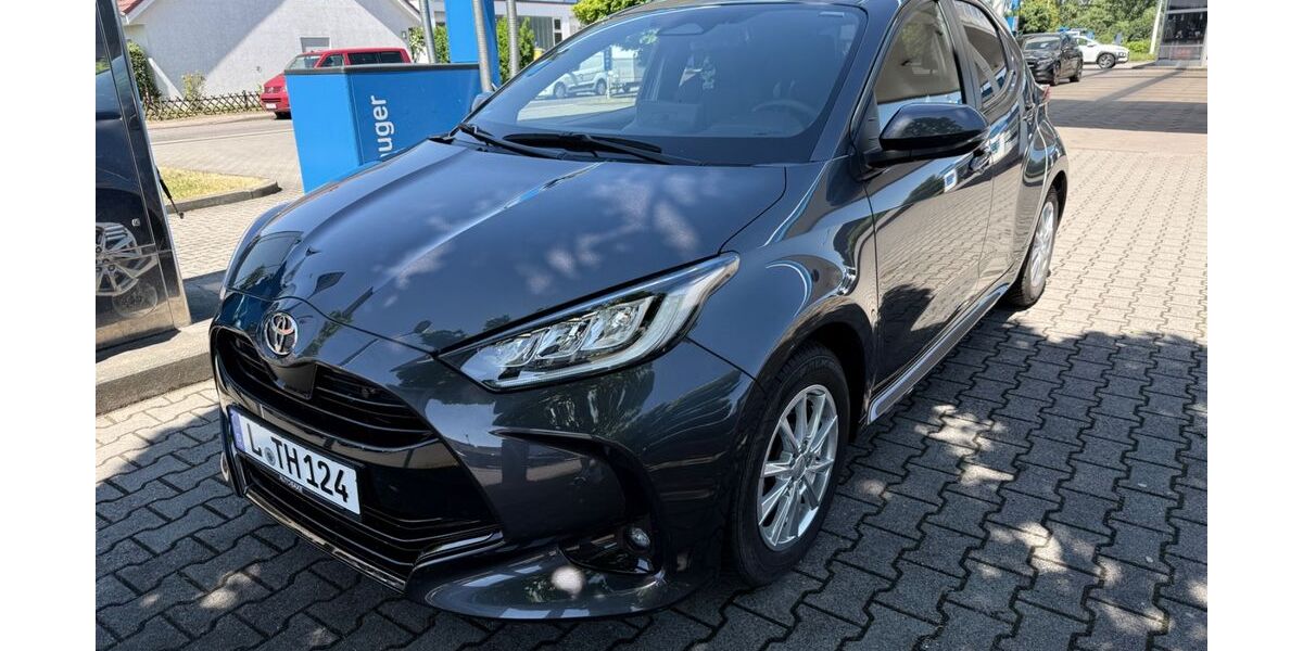 Toyota Yaris 15.000 km 22.999 &euro; Leipzig 04158