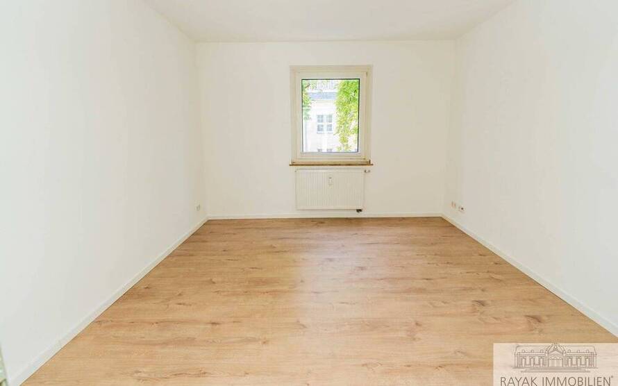 Modernisierte Etagenwohnung mit Wintergarten - 3 Zimmer in Düsseldorf-Benrath