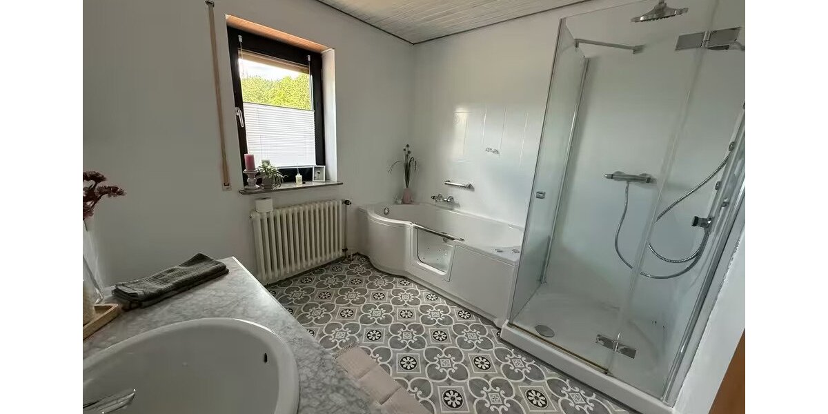Kirchheim-OT, Wohnhaus mit ELW - Einfamilienhaus Kirchheim Frielingen | Angebot:26930317