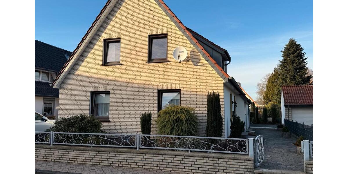 Einfamilienhaus Twistringen - 8 Zimmer, 122 m&sup2;, 1.700&euro; | Angebot:25152060