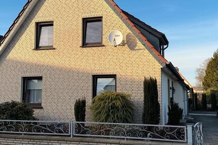 Haus Twistringen - 8 Zimmer, 122 m&sup2;, 1.700&euro; | Angebot:25152060