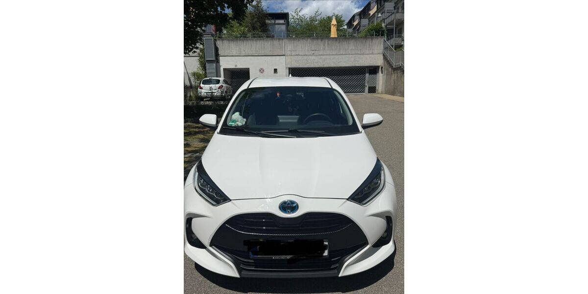 Toyota Yaris 62.000 km 18.000 &euro; Stuttgart Degerloch 70597