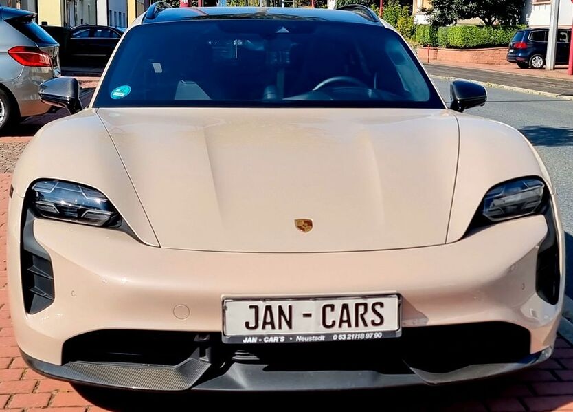 Porsche Taycan 53.000 km 87.900 € Leimen 69181