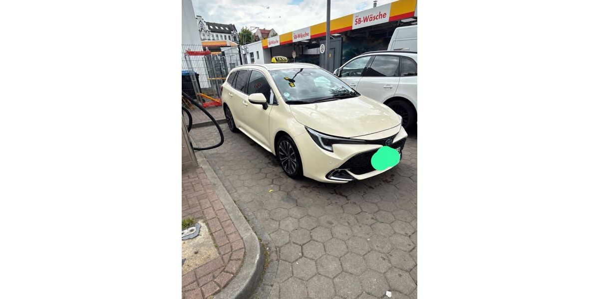 Toyota Corolla 160.000 km 17.900 &euro; Berlin 12099