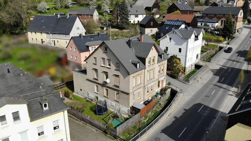 Haus zum Kaufen in Grünhain-Beierfeld 210.000 € 350 m²