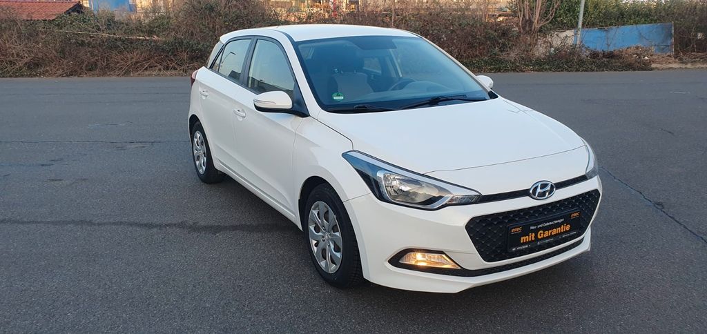 Hyundai i20 82.000 km 7.499 &euro; Frankfurt am Main 60386