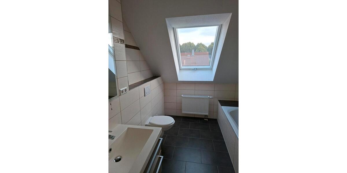 Dachgeschoßwohnung Bad Mergentheim - 2.5 Zimmer, 87 m&sup2;, 290.000&euro; | Angebot:26691770