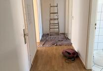 3 Zimmer-Whg mit straßenseitigem Balkon
