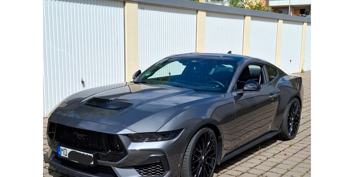 Ford Mustang 13.500 km 50.000 &euro; Magdeburg 39108