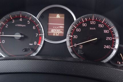 Suzuki Swift 180.600 km 6.000 &euro; Freiburg 79115