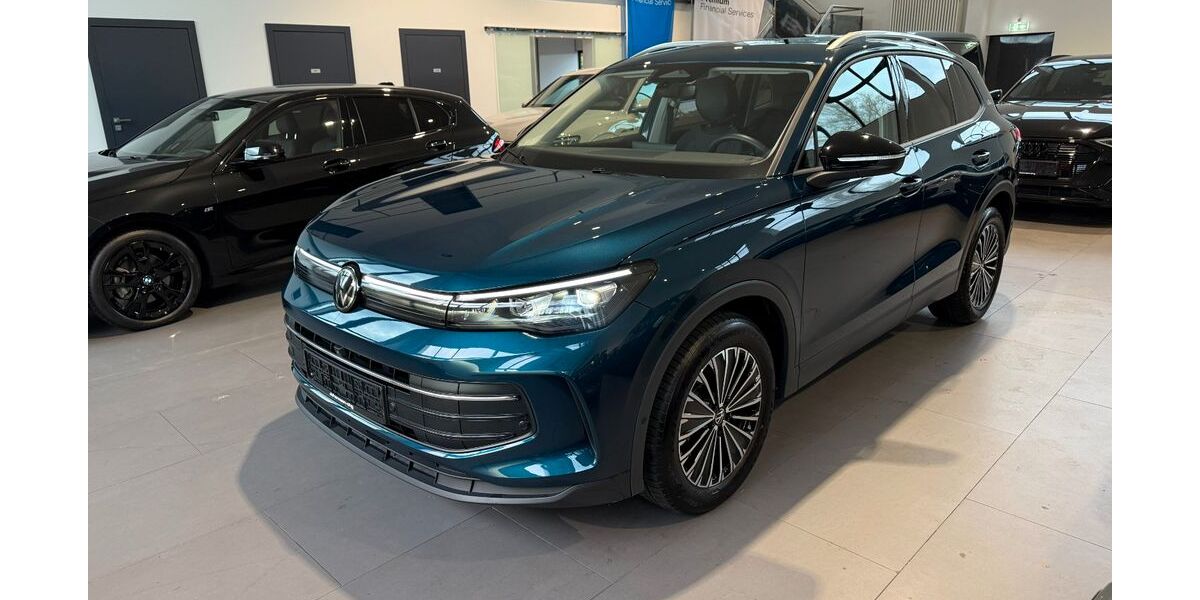 VW Tiguan 24.235 km 34.990 &euro; Tornesch 25436