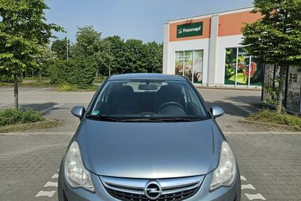 Opel Corsa 155.000 km 2.900 &euro; Brandenburg an der Havel 14772