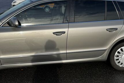 Skoda Superb 178.000 km 9.800 &euro; Ludwigshafen 67071