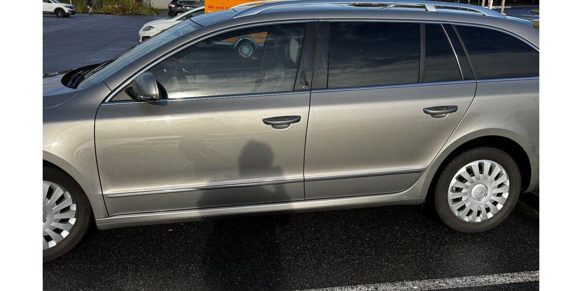 Skoda Superb 178.000 km 9.800 &euro; Ludwigshafen 67071