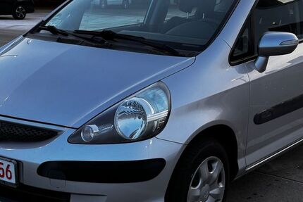 Honda Jazz 127.000 km 3.999 &euro; Hamburg 22147