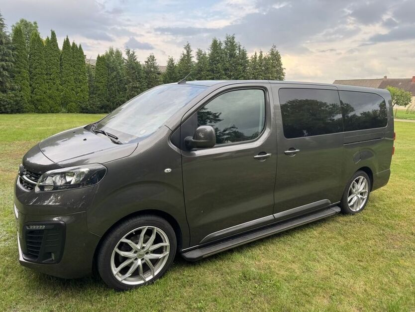 Zafira Life