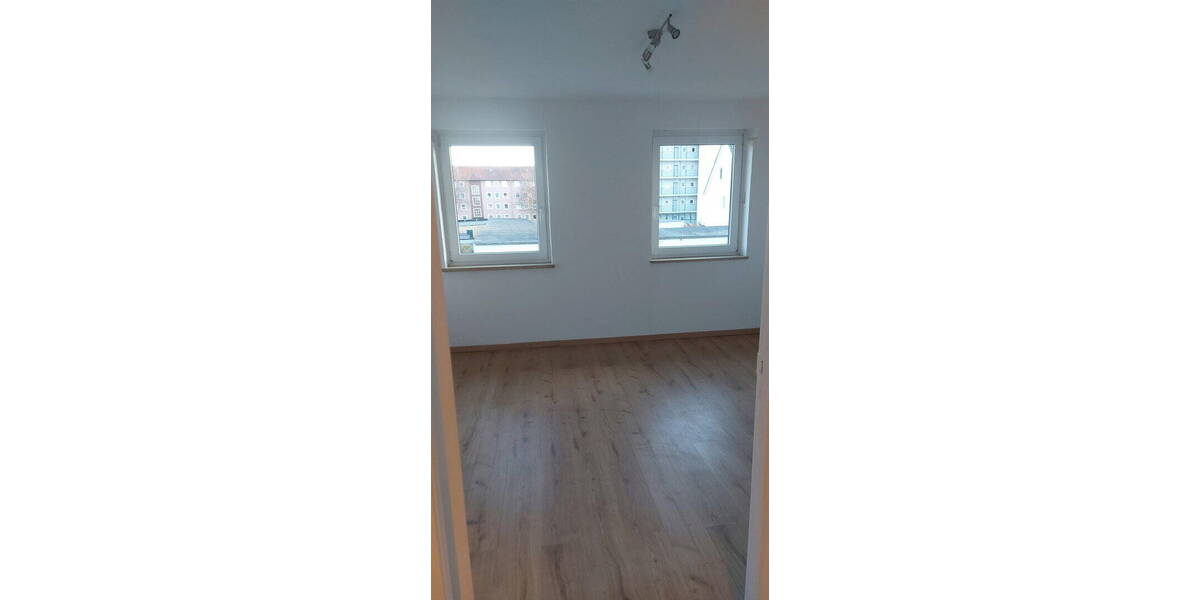 Reihenmittelhaus Lübeck Kücknitz - 3 Zimmer, 66 m&sup2;, 170.000&euro; | Angebot:26228710