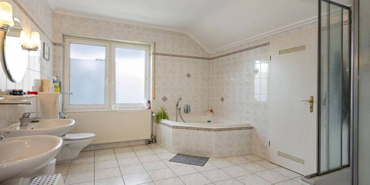 Doppelhaushälfte Gangelt - 4 Zimmer, 122 m&sup2;, 335.000&euro; | Angebot:26807323