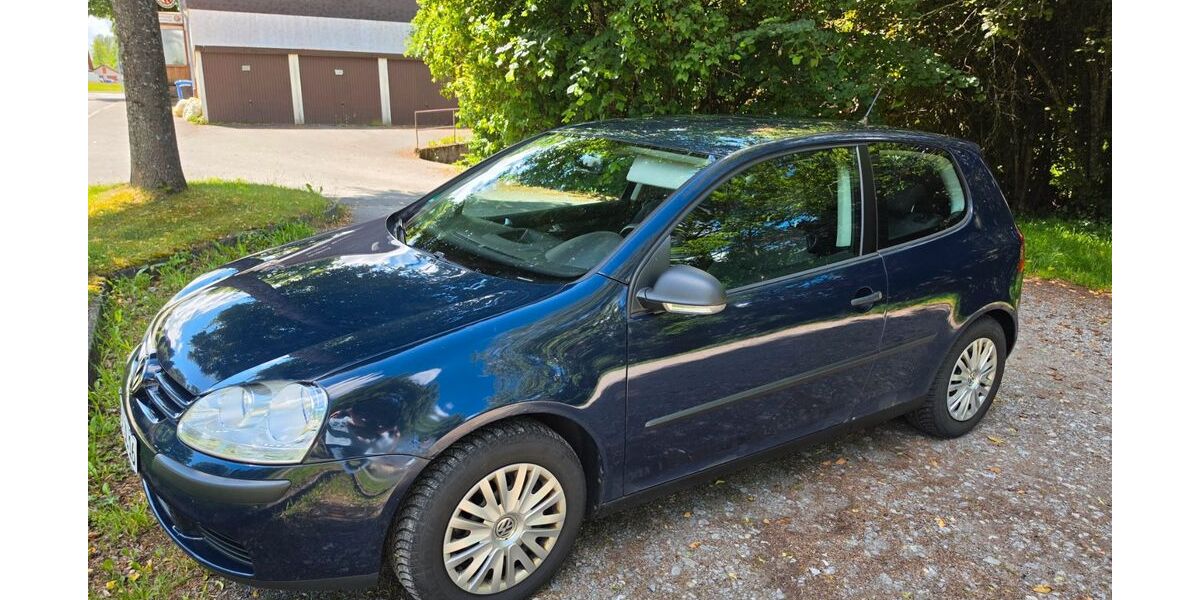 VW Golf 208.000 km 2.400 &euro; Hardt 78739