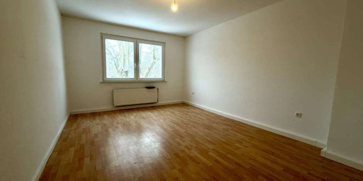 Attraktive 3,5-Zimmer-Wohnung im 2. Obergeschoss mit optionaler Garage - Etagenwohnung Essen Stadtbezirk III | Angebot:25537279