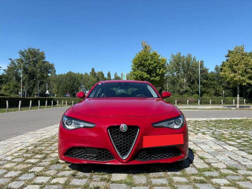 Alfa Romeo Giulia 167.386 km 15.000 € Hamburg 22547