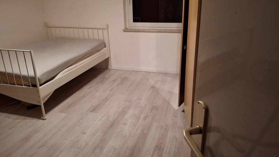 Einfamilienhaus Weil der Stadt - 6 Zimmer, 115 m&sup2;, 1.400&euro; | Angebot:24814189
