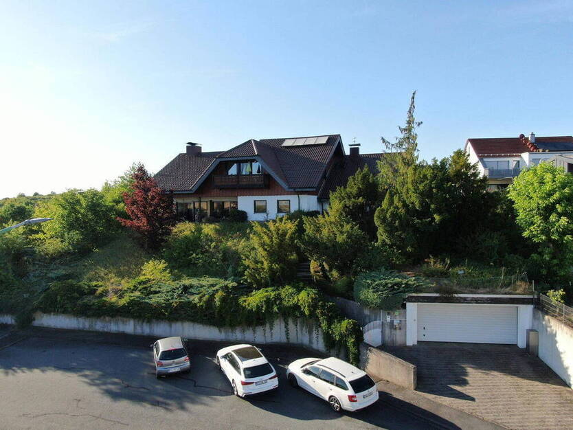 Traumhaftes Zweifamilienhaus Einfamilienhaus mit EinliegerWohnung am Rand der Rhön
