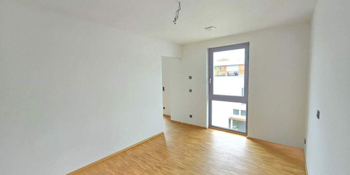 Etagenwohnung Dresden Äußere Neustadt - 2 Zimmer, 66 m&sup2;, 963&euro; | Angebot:25527203