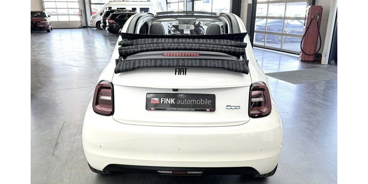 Fiat 500e La Prima by Bocelli 1.Hand Cabrio 42 kWh 12.200 km 22.622 &euro; Lich 35423
