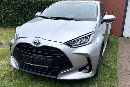 Toyota Yaris 40.000 km 18.500 &euro; Haren (Ems) 49733