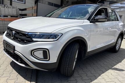 VW T-Roc 9.990 km 29.631 € Ulm 89079