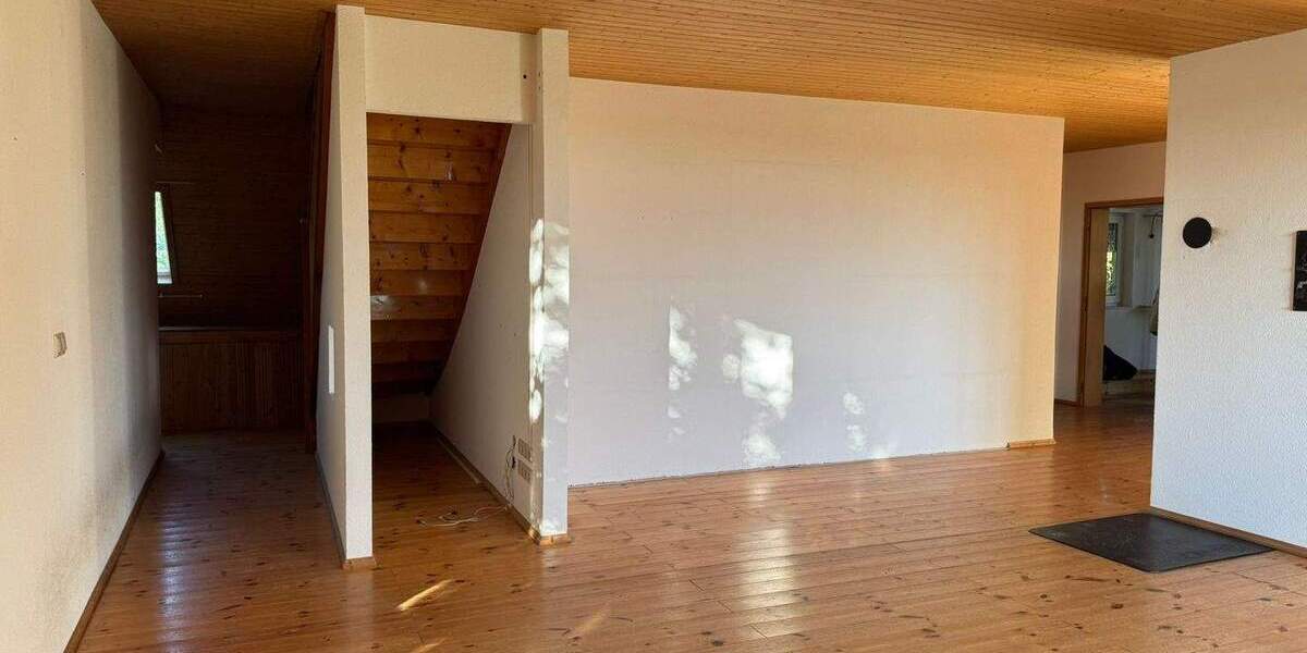 Einfamilienhaus Ostrau - 7 Zimmer, 248 m&sup2;, 380.000&euro; | Angebot:25768268
