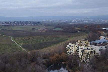 2 ZKB Balkon Keller PKW Stellplatz 2 zimmer