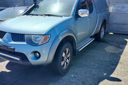 Mitsubishi L200 370.000 km 5.000 &euro; Guben 03172